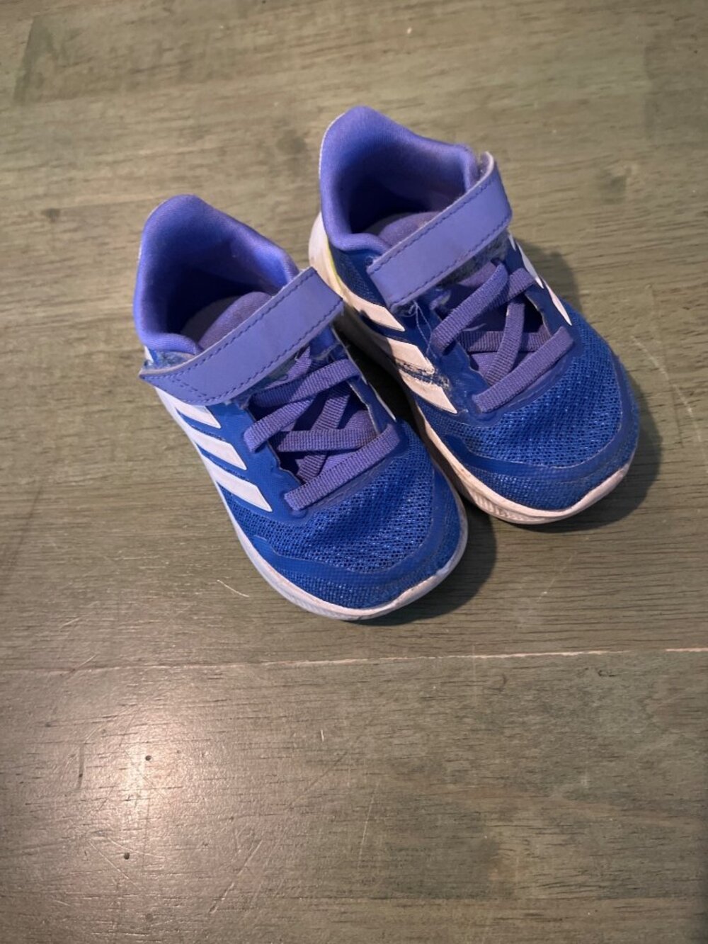 Adidas Kids Blue Running Shoes With Neon Accents Size 5K Velcro Strap Lightweigh